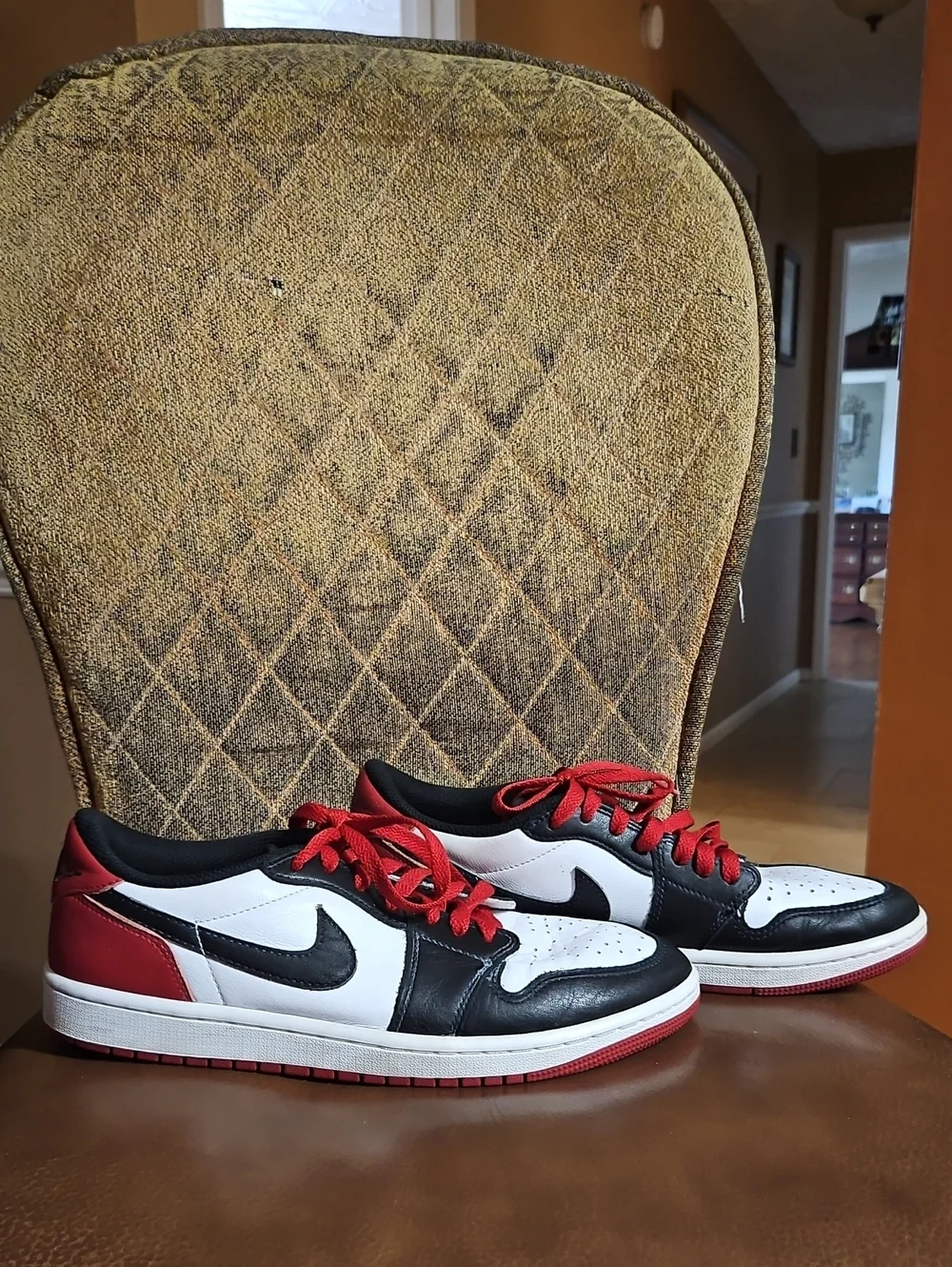 Nike Air Jordan 1 Retro Low OG Black Toe Lace Up Low Top Sneakers Shoes